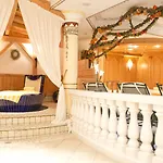 Traumhotel Alpina Superior (adults Only) Отель