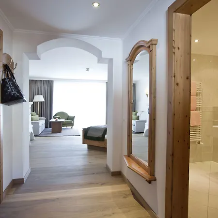 酒店 Traumhotel Alpina Superior (adults Only) 盖洛斯