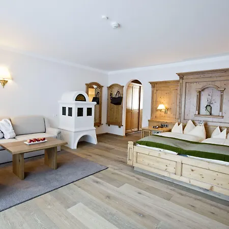 Traumhotel Alpina Superior (adults Only) 호텔