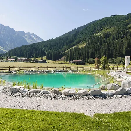 Hotel Traumhotel Alpina Superior 5*